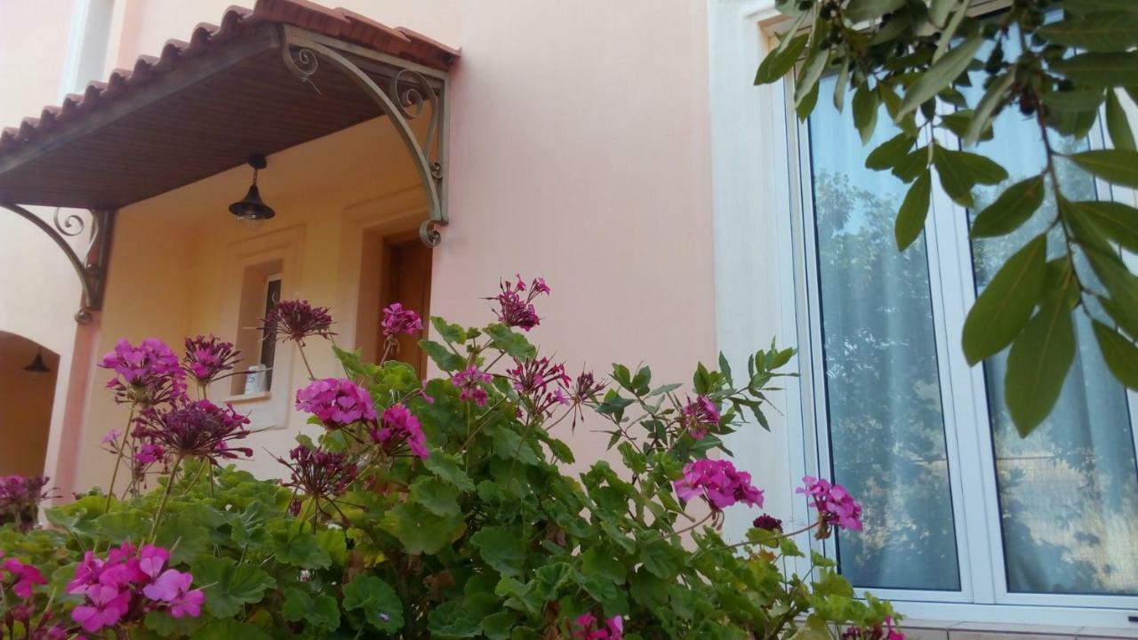 Cozy Home With Great View In Ancient Corinth Exterior foto